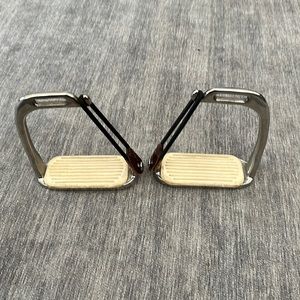 Centaur Peacock Fillis Safety Stirrup Irons -     Size 4 1/4 -NWT Stirrup Pads